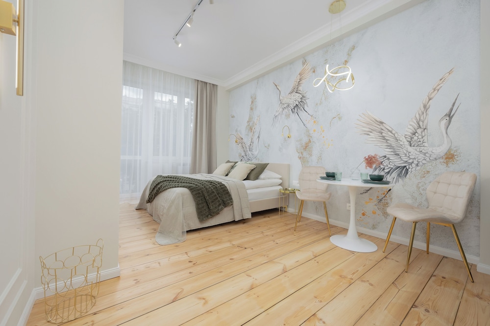 Comfortable Studio for 2 by Renters view 2