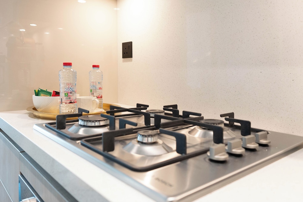 Chic 1BR Apartment - The Crest Dubai