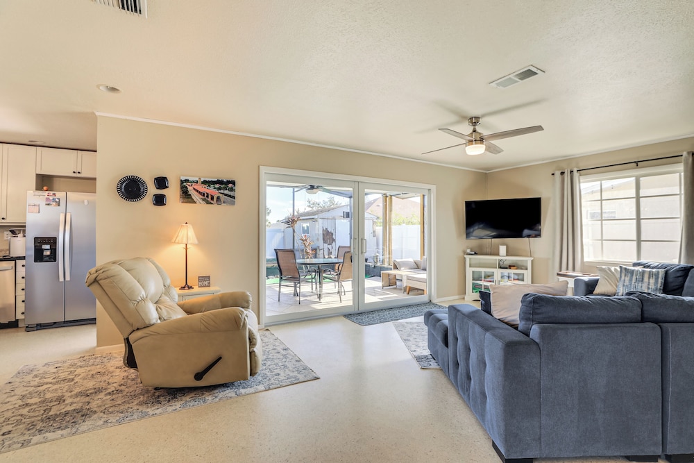 4 Mi to Historic Dtwn Venice: Home w/ Heated Pool!