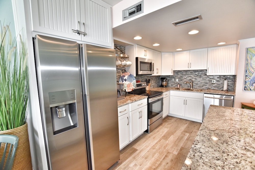 1008 Waters Edge Resort 1 Bedroom Condo