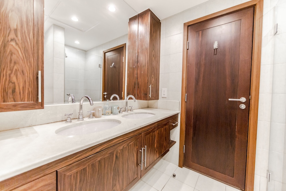 Bravo Way Burj Residences Tower 9