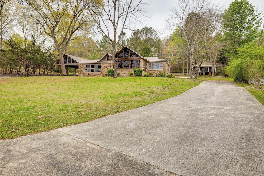 Lakefront Leesburg Home w/ Private Dock & Ramp! view 5