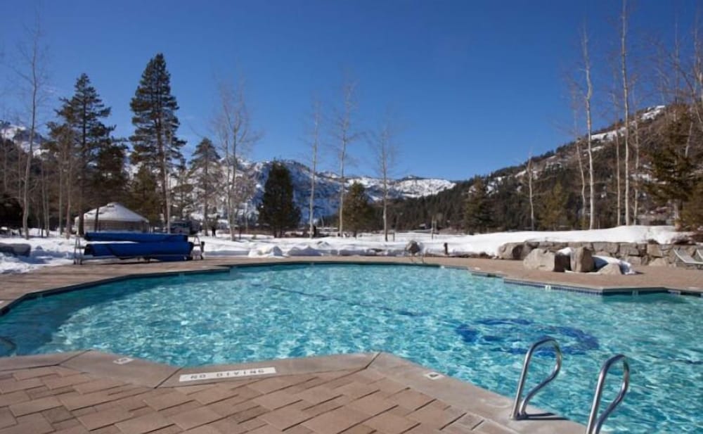 Lake Tahoe Vacations - Resort at Squaw Creek Penthouse 808 - Property Image 10