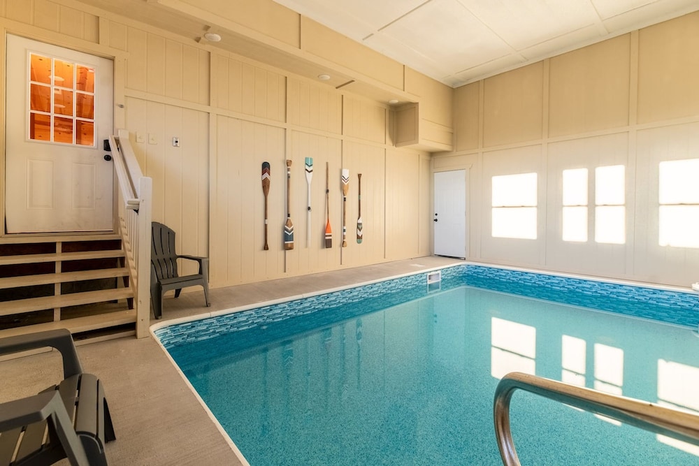 Pet-friendly Pool Game Room Hot Tub Theater