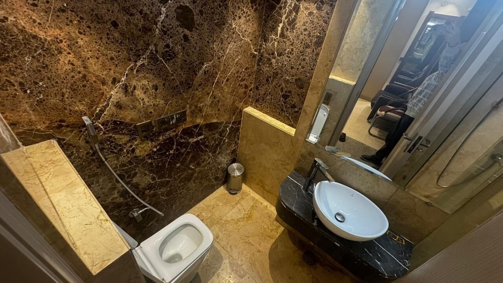 The PratiQ - Signature Boutique Hotel