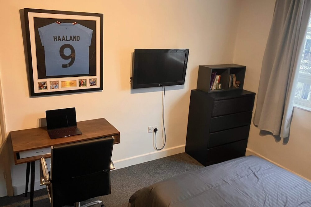 Spacious 1BD Flat - 4 Mins to Regent's Canal!