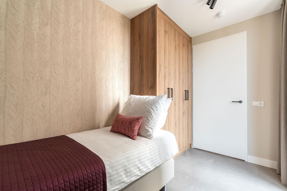 3-bedroom Holiday Home in Den Haag