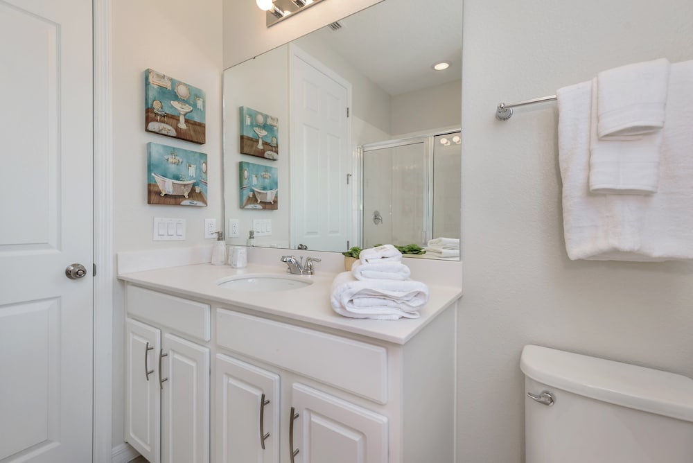 Exquisite 9bed 6.5ba Villa - Image 3