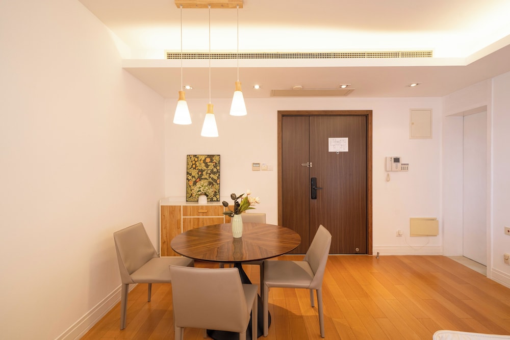Tyms 3BR 2BA Apt Near Metro