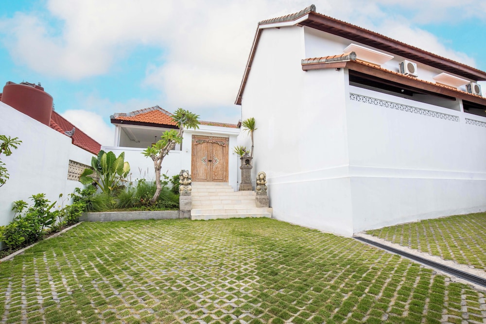 The Pancoran Villa view 4