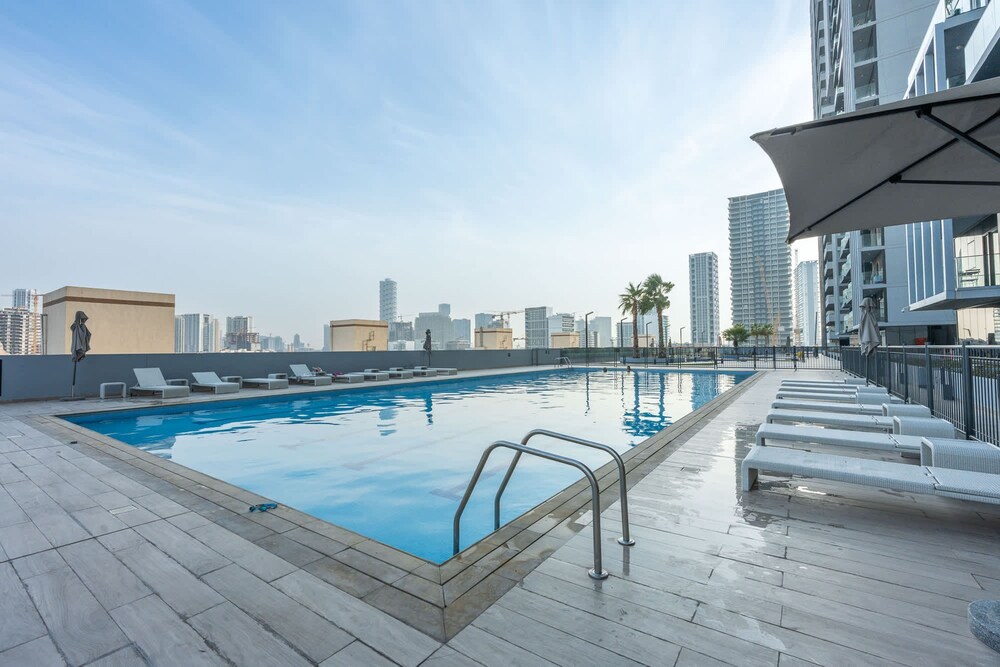 Sophisticated 1 Bedroom Apartment in Bloom Tower B