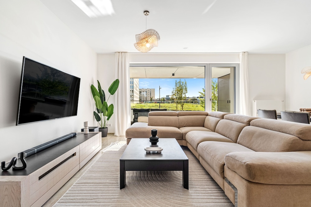 Modern 2-Bedroom Apartment ID227