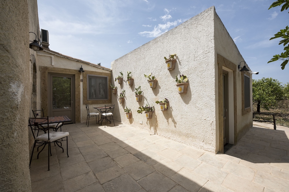 Baglio Siciliamo Country House Adult Only