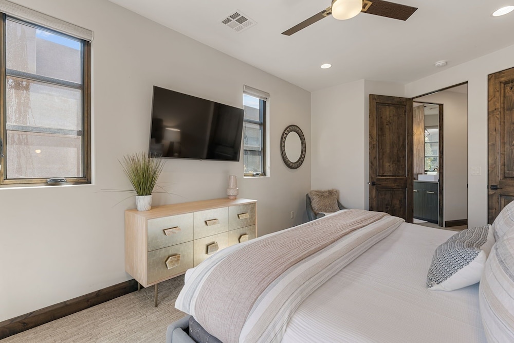 La Vista Encanto #14 4 Bedroom Home