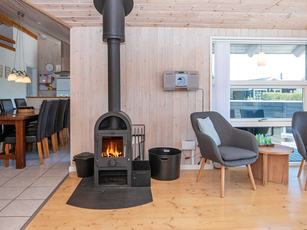 6 Person Holiday Home in Hemmet-by Traum