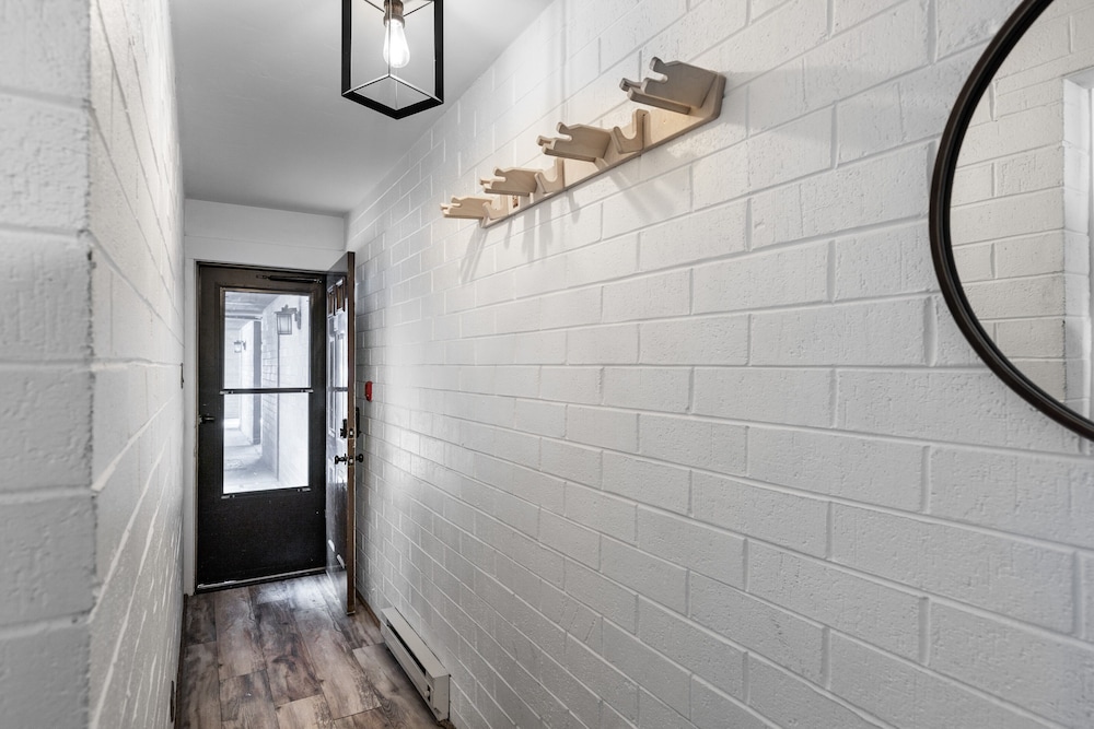 Tobelmann's Top Newly Remodeled view 4