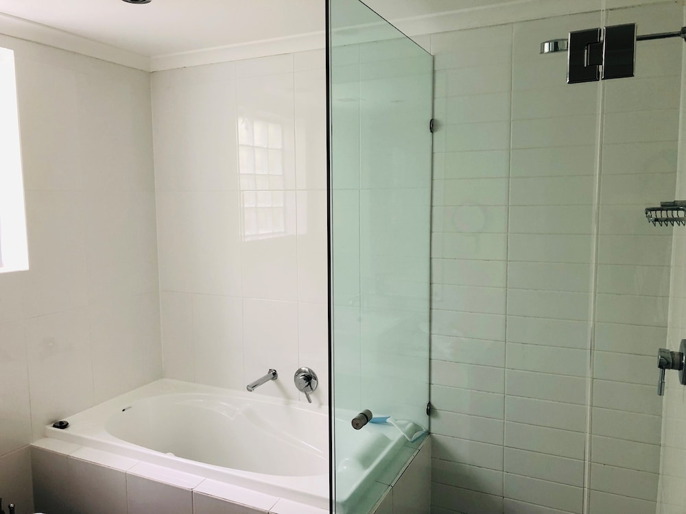 Wyndel Apartments - Encore