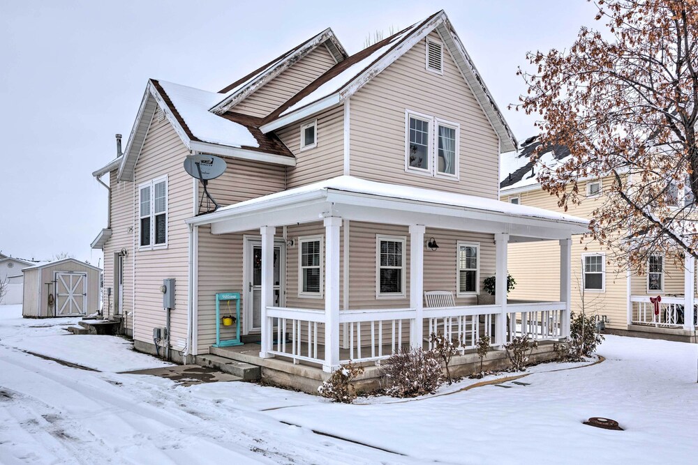Logan Vacations - Family-friendly Logan Farmhouse w/ Yard  Near USU - Property Image 4
