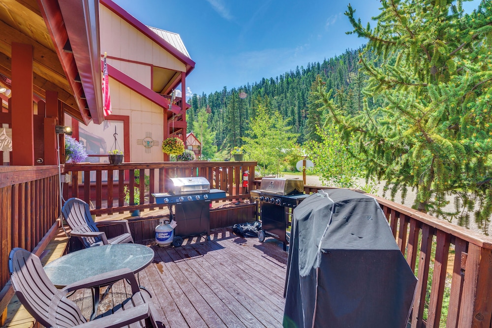 Bike, Hike & Ski: Creek-view Condo in Red River!
