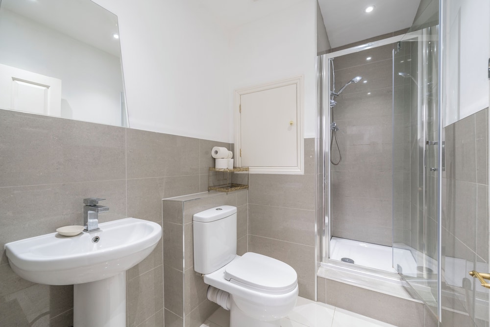 Skyvillion Canary Wharf Serenity