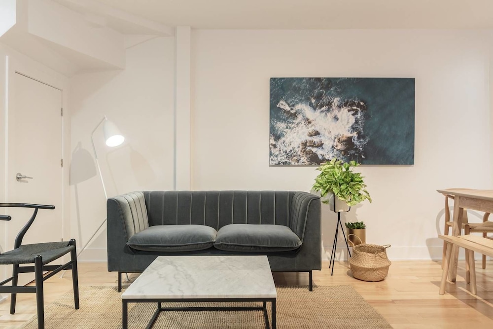 3 Br Luxury & Spacious Apartment in Little Italy-0