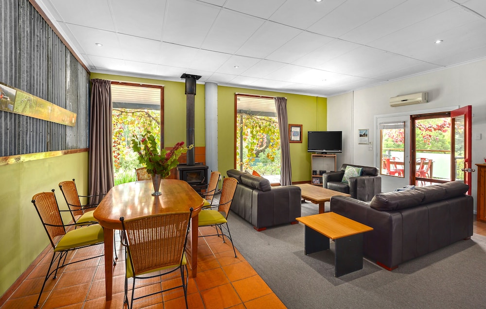 Valley Farm Vineyard Cottages