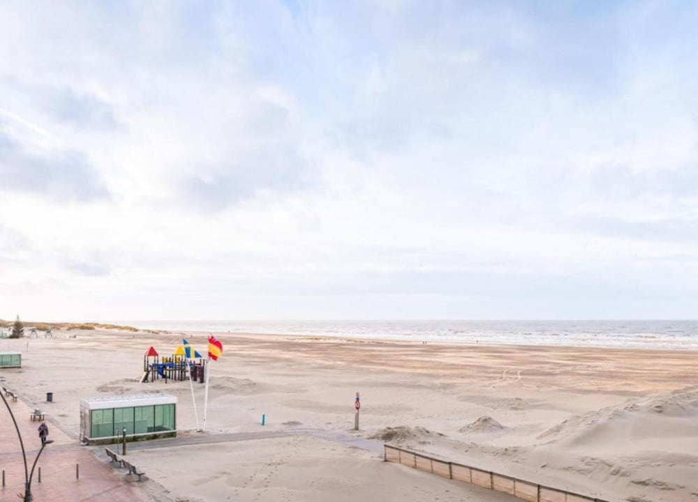 Apartment in Oostduinkerke Near the Coast
