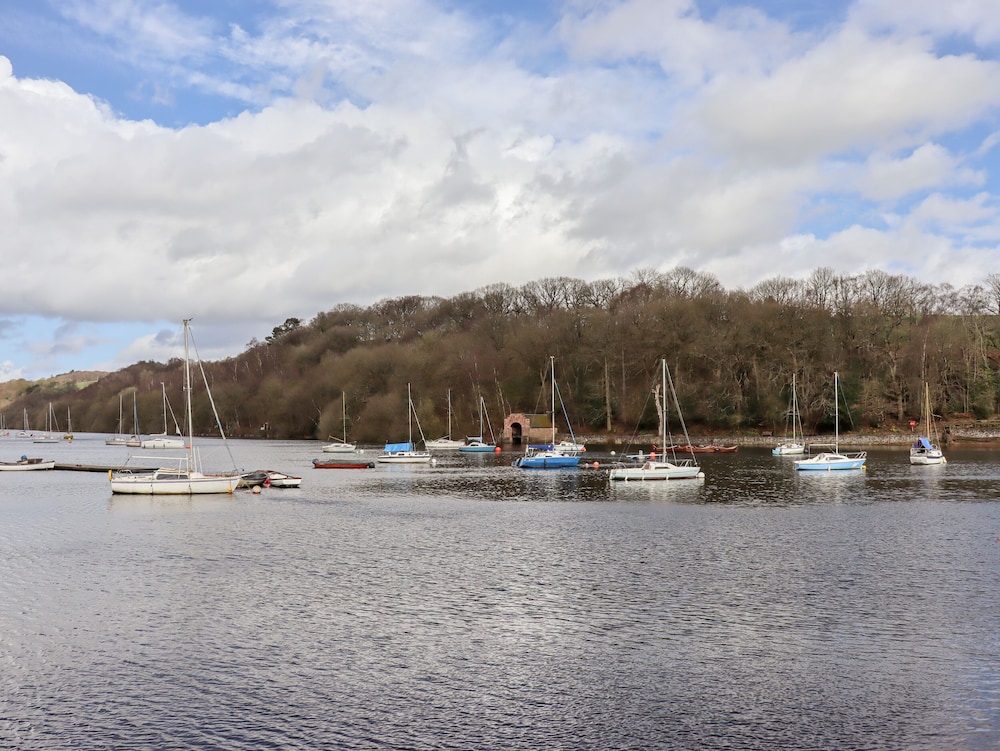 Watersview Lodge