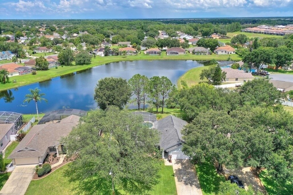 Waterview 3 Bed In Sunridge Woods 3 Bedroom Villa