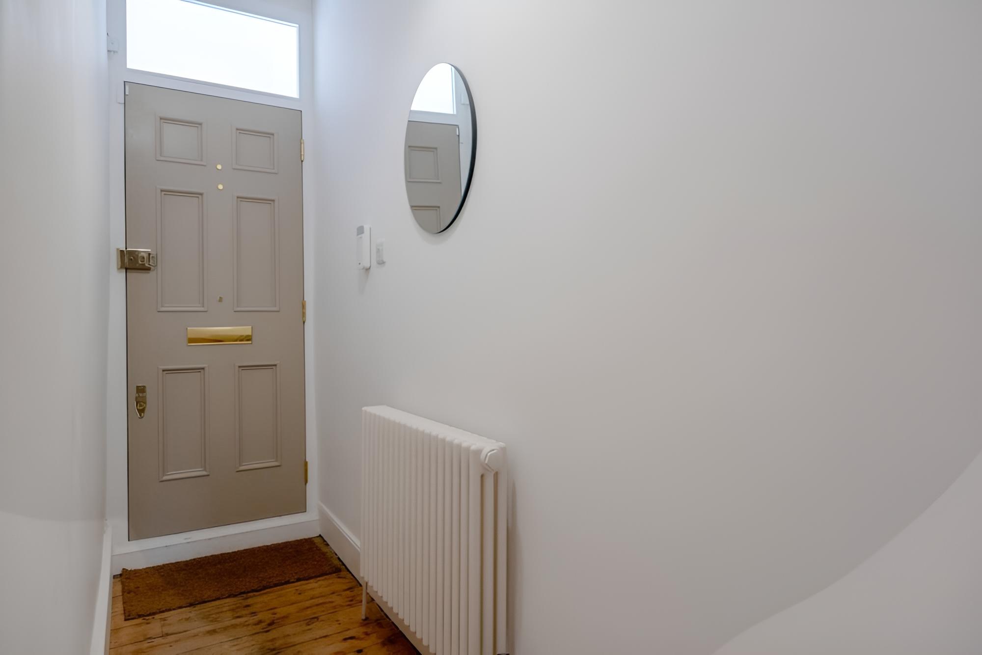 Beautiful Minimalistic 2BD House - Victoria Park