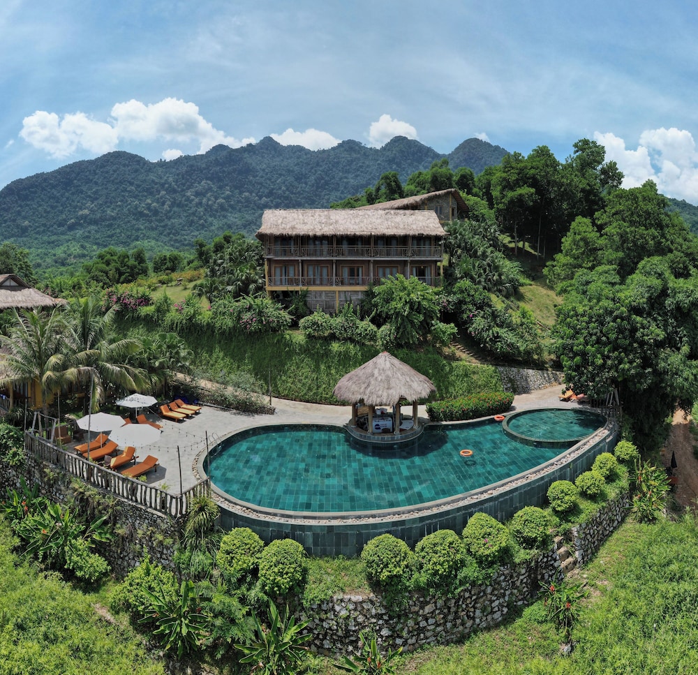 Mai Chau Hideaway Lake Resort 28