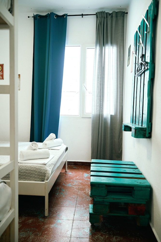 LOFT APART & HOSTAL Group