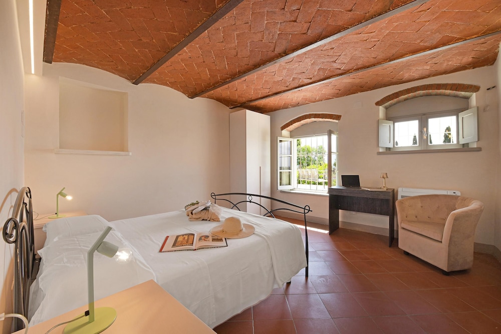 Amazing Panoramic Villa La Poggiola