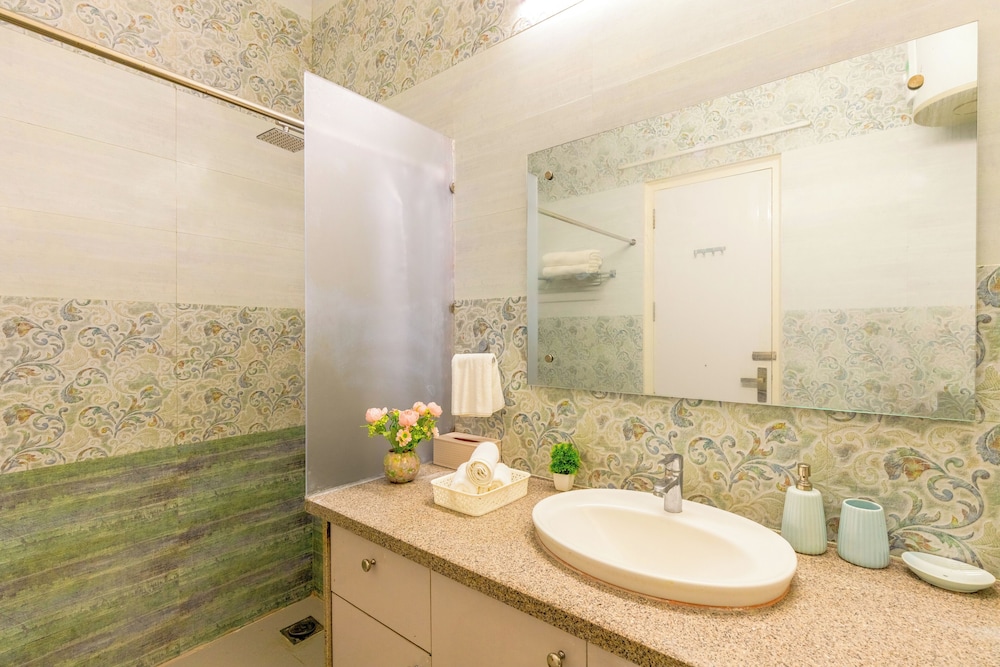 Alaya Stays 3 BHK with Pvt Pool-Daffodil