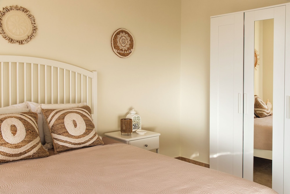 Amelia Villa Collection