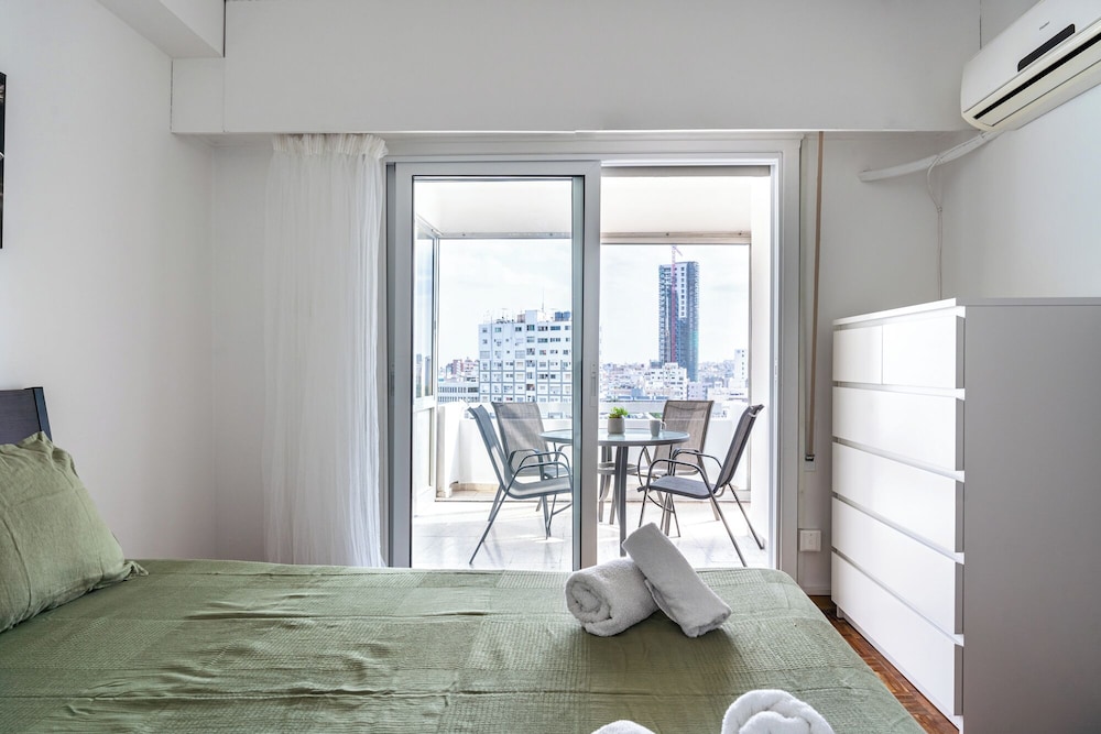 Bastia - Skyline 1-BR Apt in Nicosia