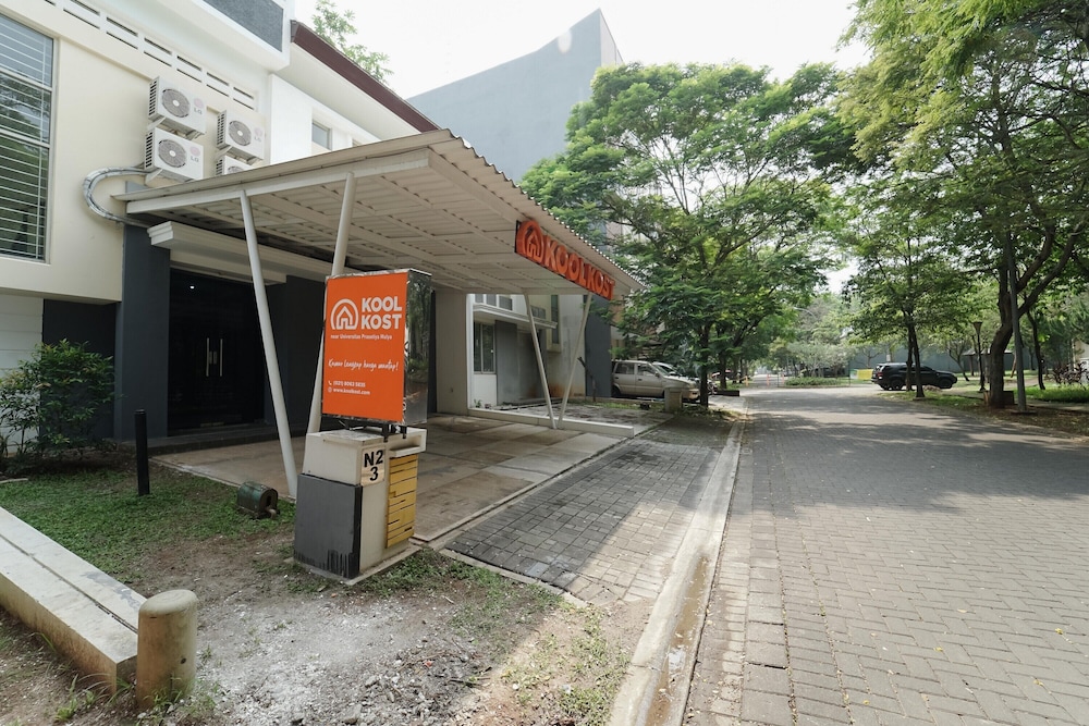 KoolKost near Universitas Prasetiya Mulya