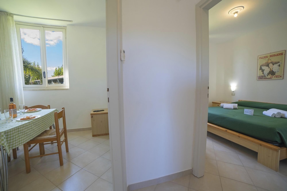 Le Onde Apartment 6 With Pool and Sea