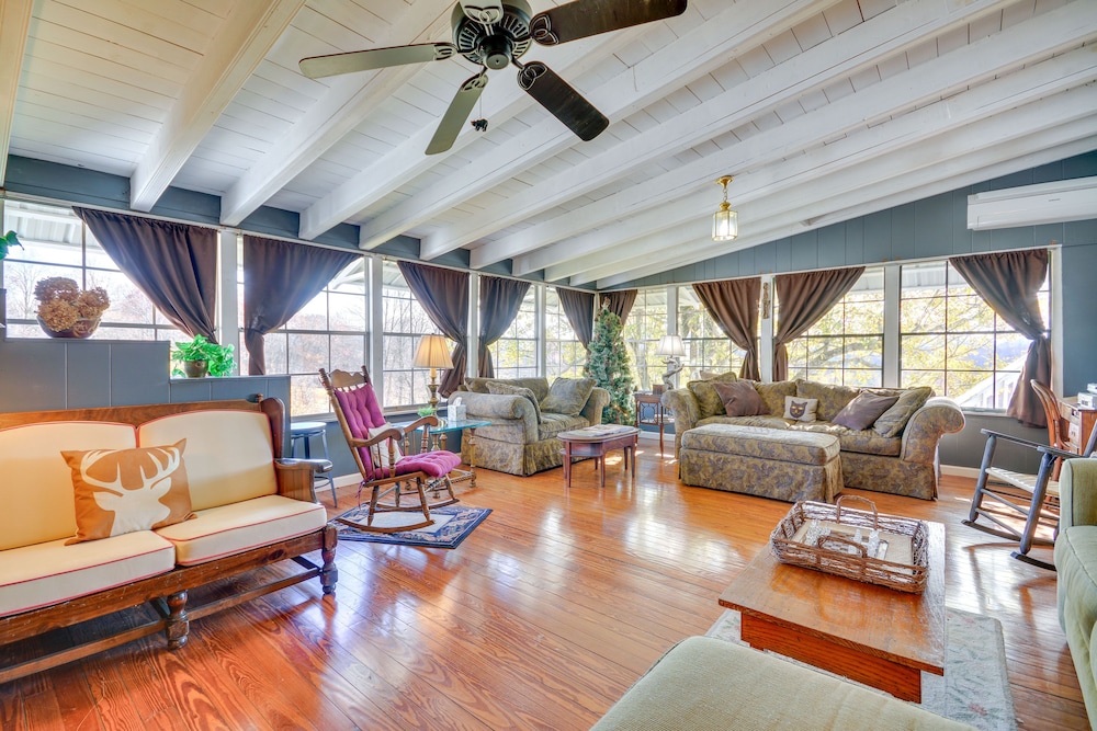 Mountain-view Galax Home Near Hiking! view 5