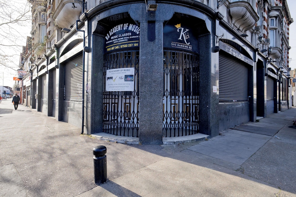 Imperial Barking Road Apartments