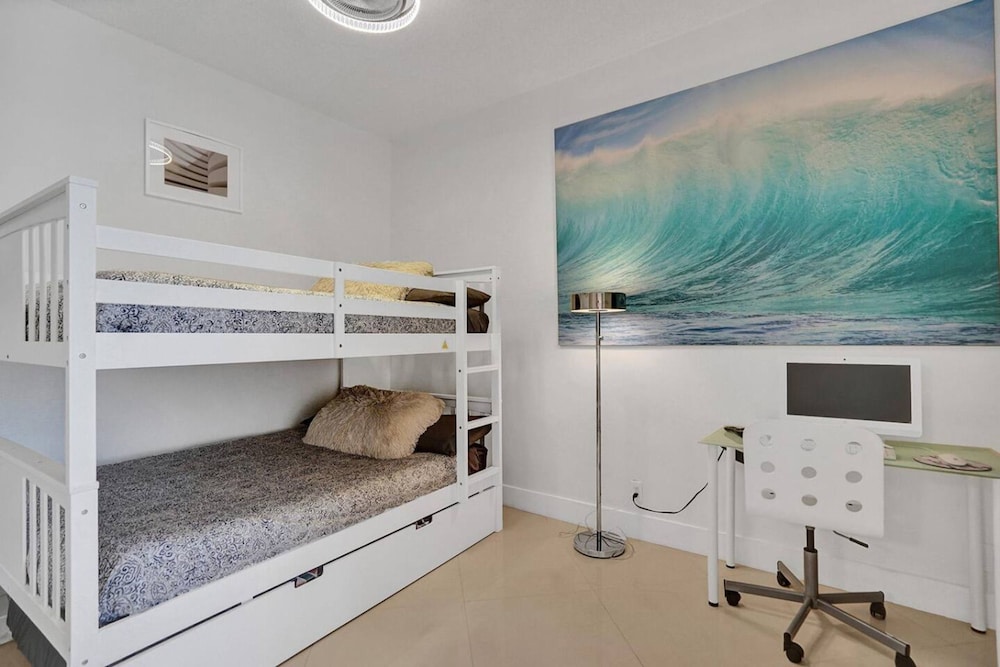 Beach Penthouse Ocean Paradise