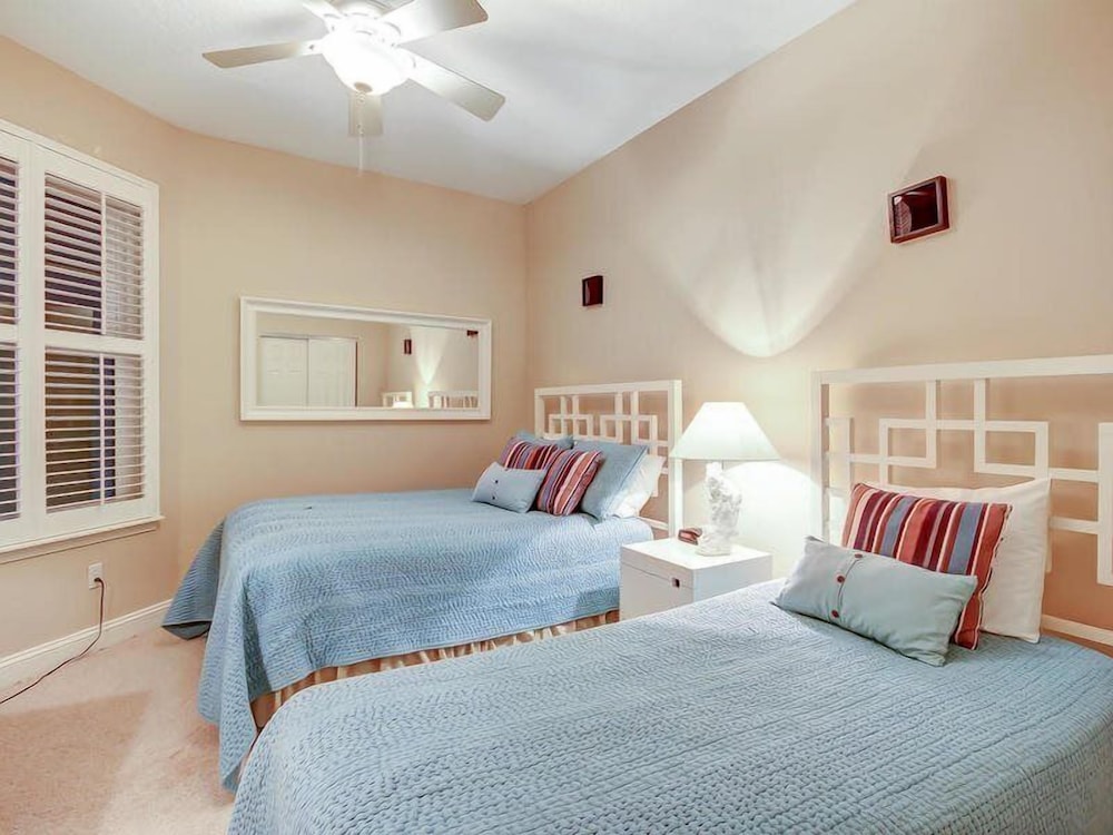 88-ocean-place view 2