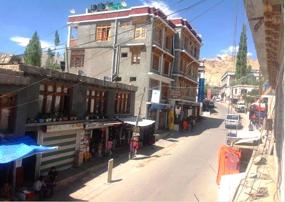 TIH Nezer View Guest House