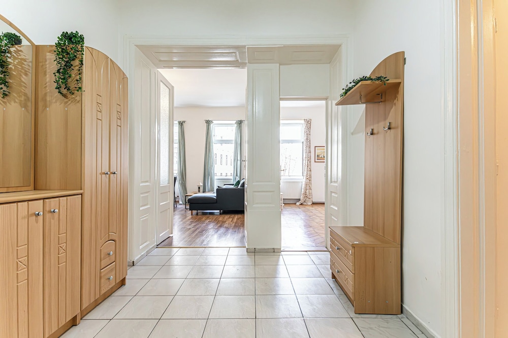 Cozy Longstay Room in a Central Location