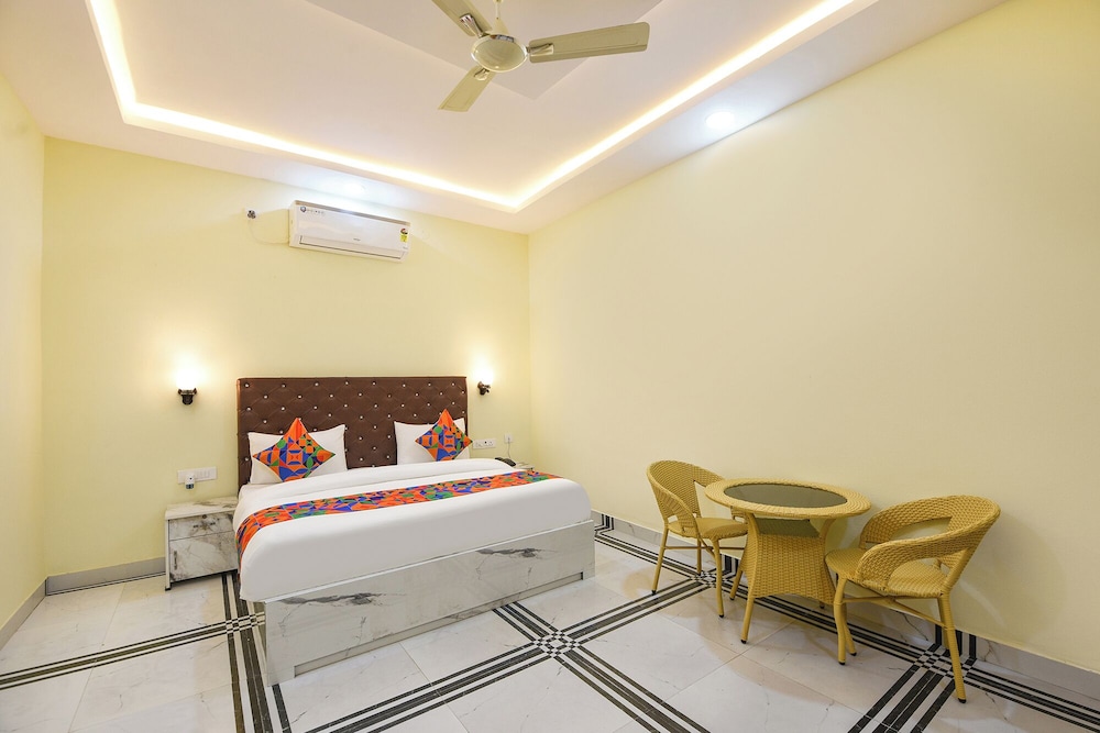 Fabhotel Rubicon