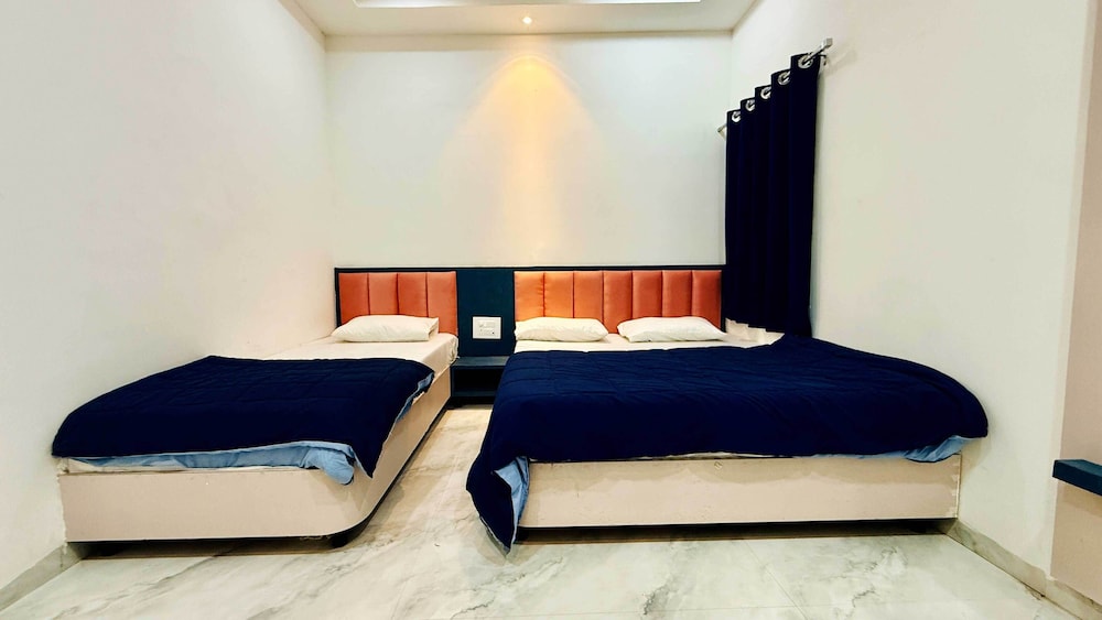 Hotel Raj Inn