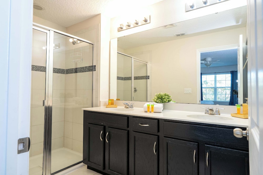 Family Friendly 4Bd with Pool @ Solara Resort 1517