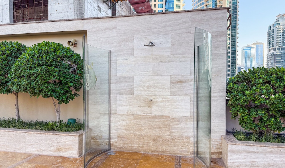 LUX The Premium Marina Sea View Suite