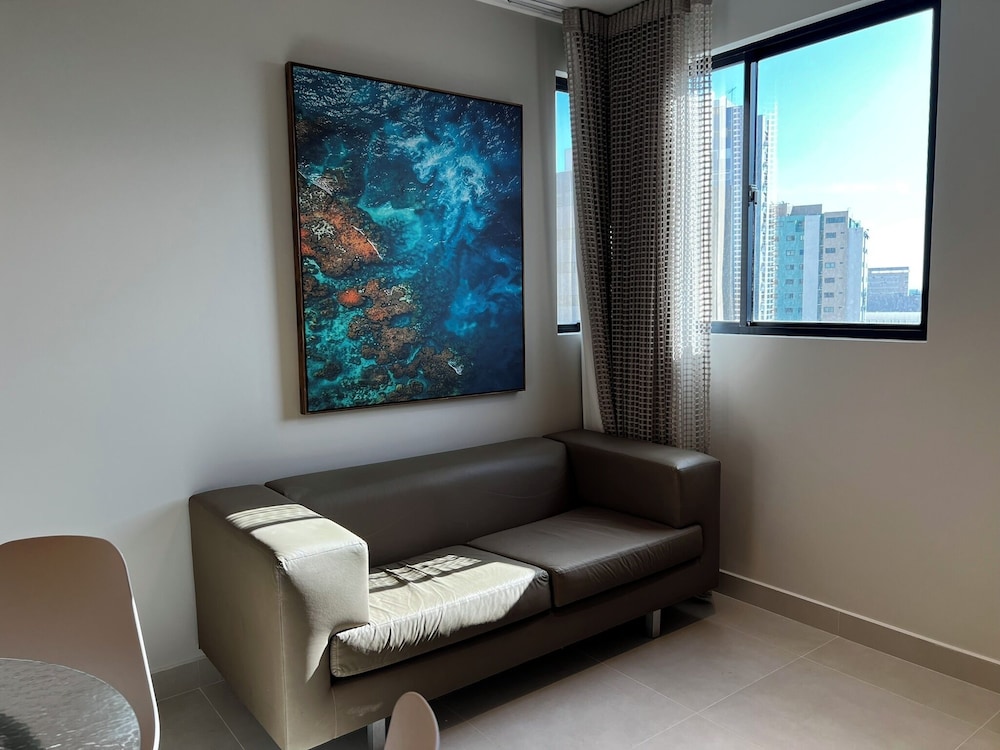 Studio Design 3 Apt 604