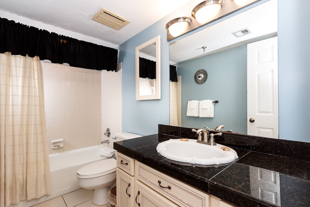 Surf Dweller 402 by Brooks and Shorey Resorts